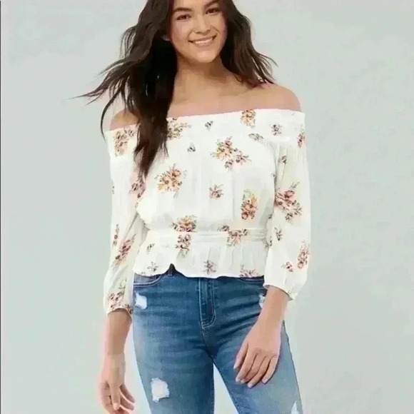 Hollister Off the Shoulder Peplum Cinched Top - Picture 1 of 8